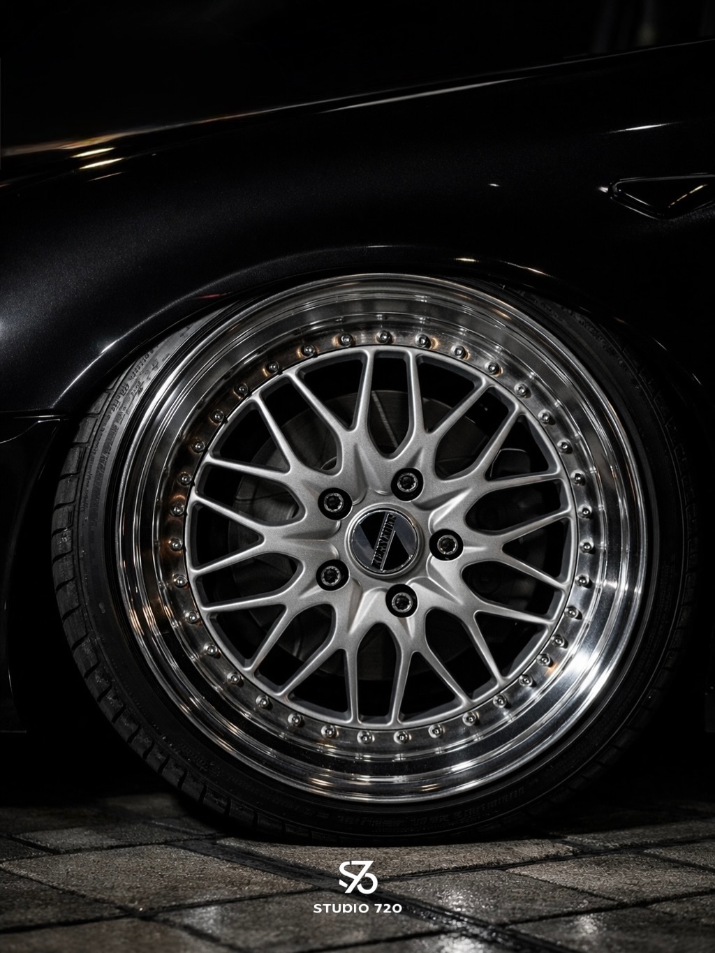Photographie automobile professionnelle – Studio 720 Avermes